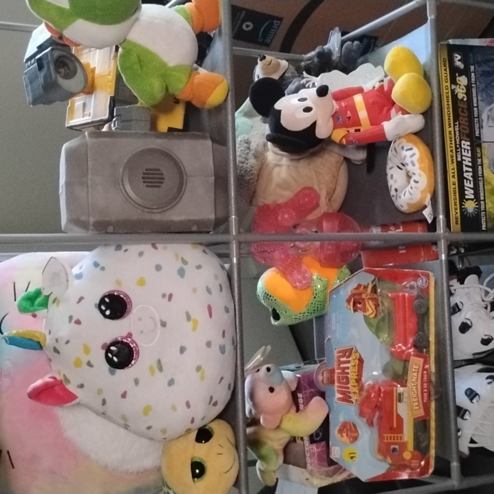 Toys, Accessories Kids Toys ,Pop Toys, Fluffy Toys All 8dls